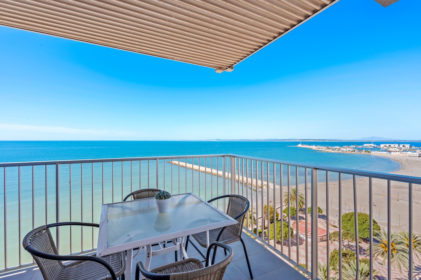 Apartment In Santa Pola