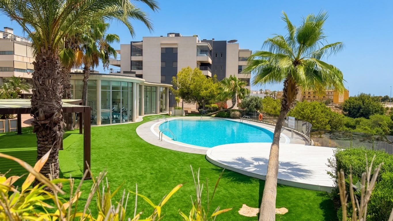 Apartment / Flat In Orihuela Costa