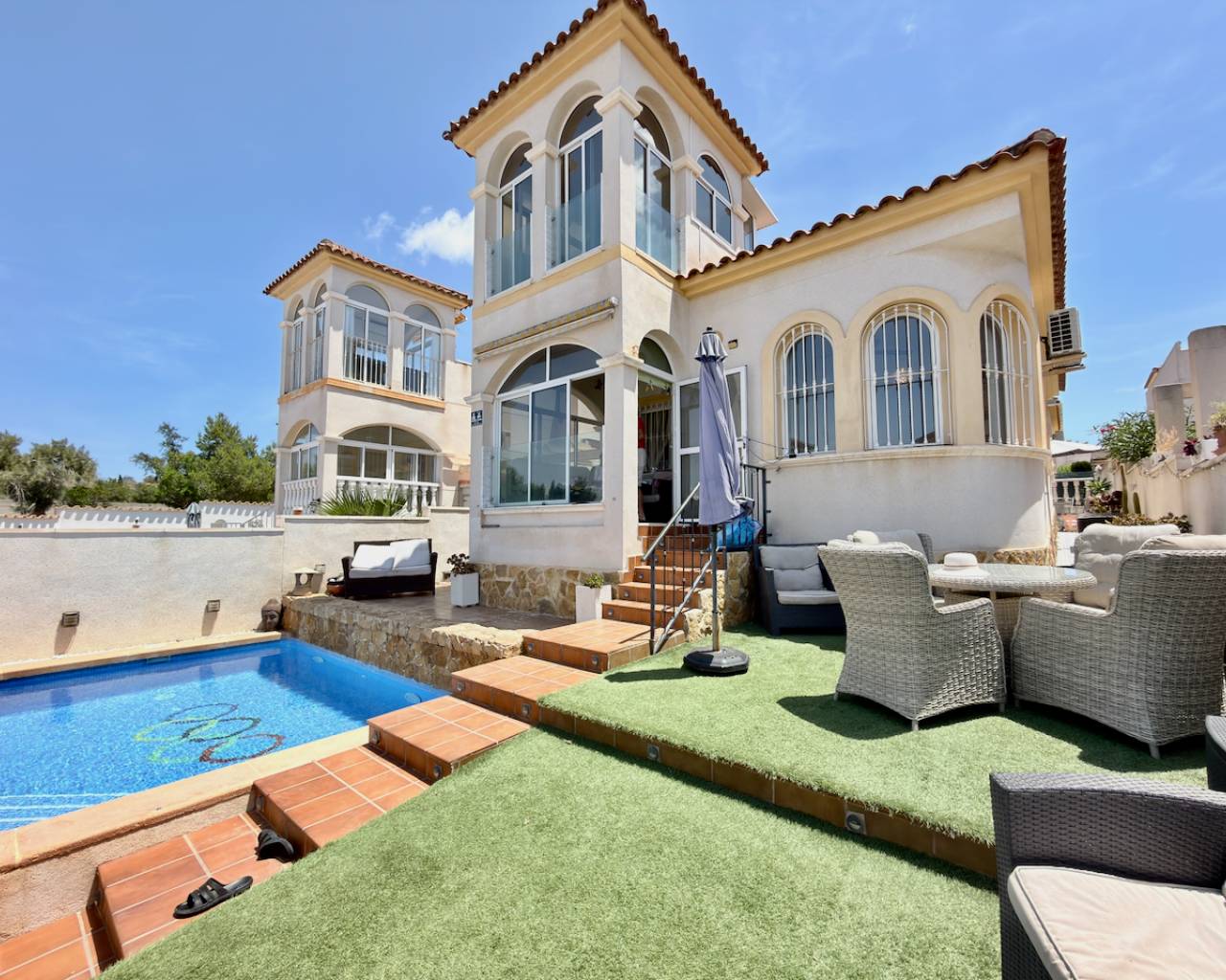 Villa In Rojales