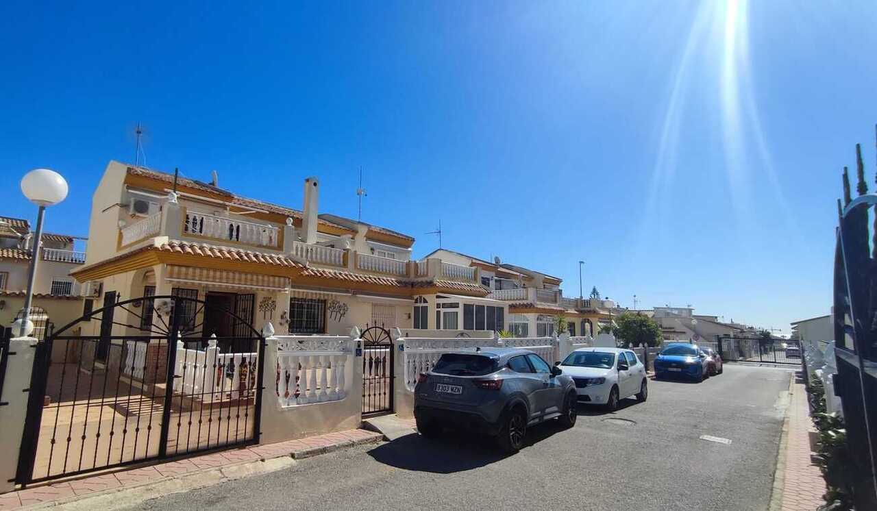 Semi Detached Villa In Play Flamenca