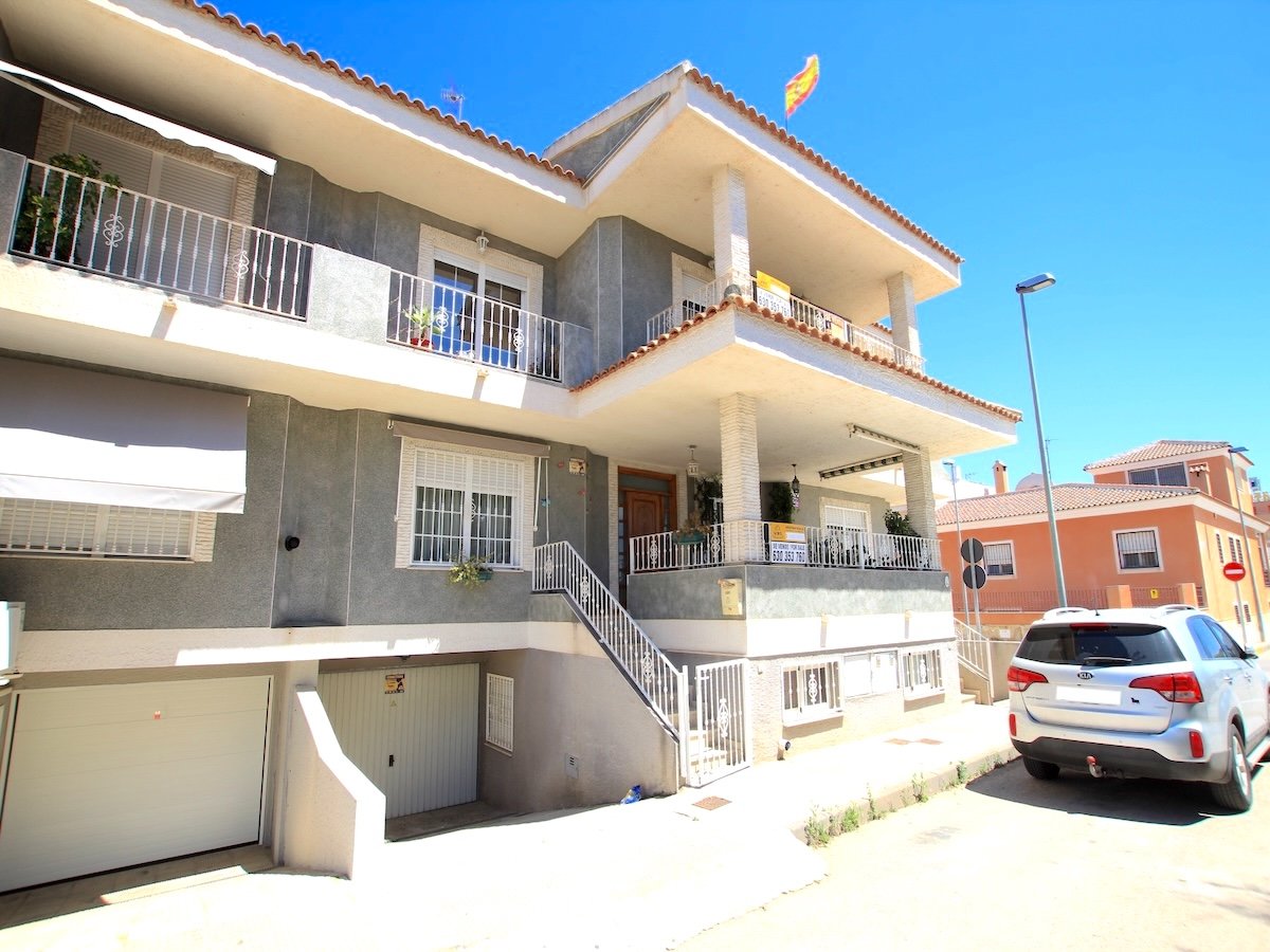 Townhouse In Los Palacios