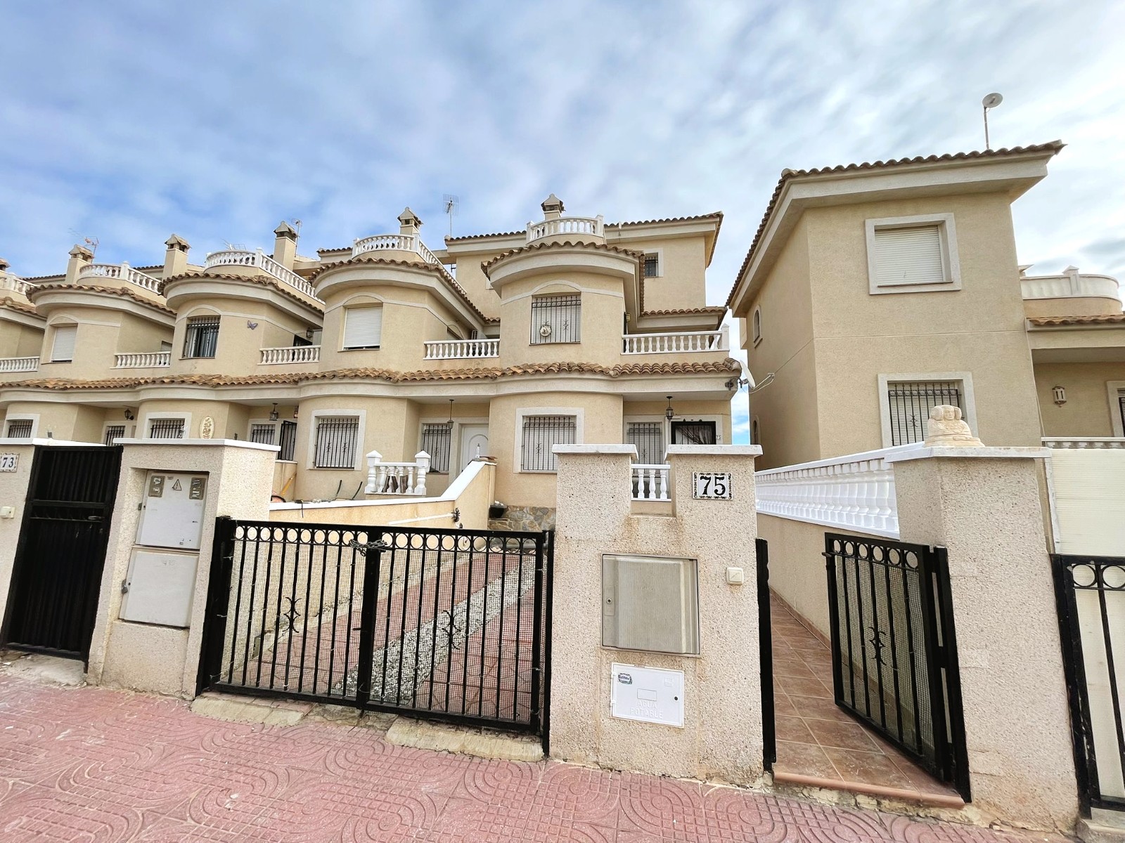 Townhouse In Ciudad Quesada