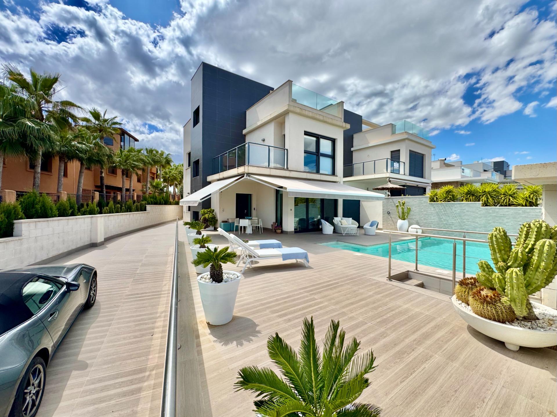 Villa In San Miguel De Salinas