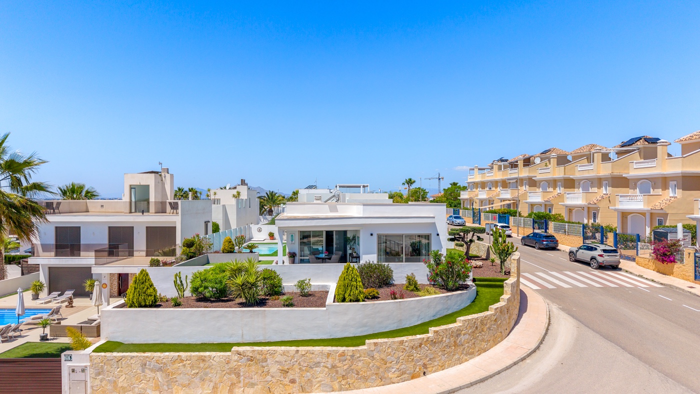 Villa In La Marina