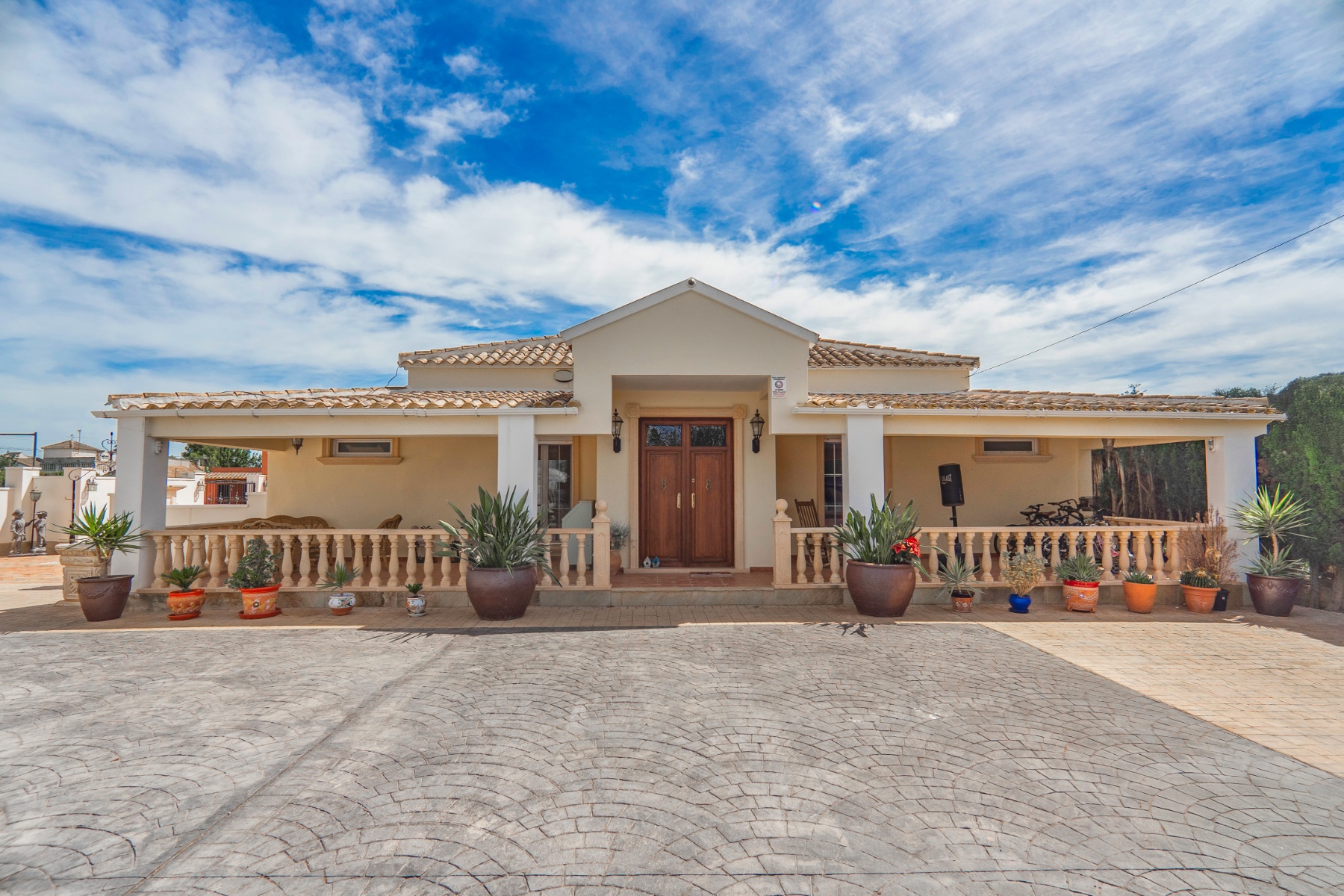 Detached Villa In Las Heredades
