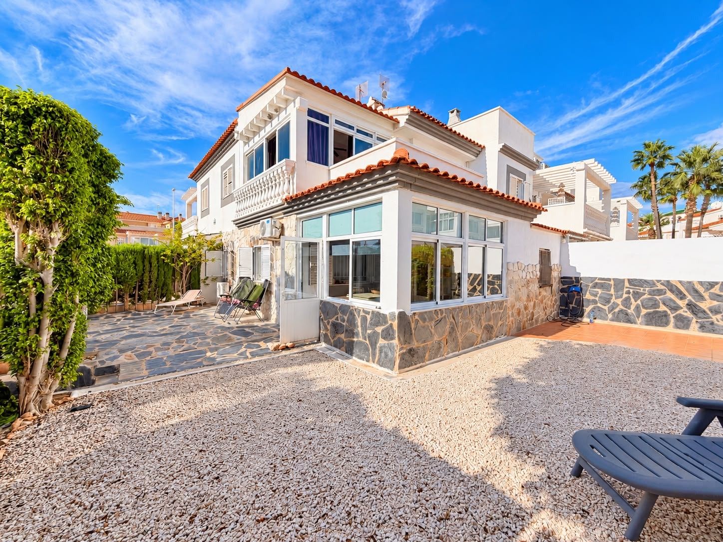 Semi - Detached Villa In Alicante
