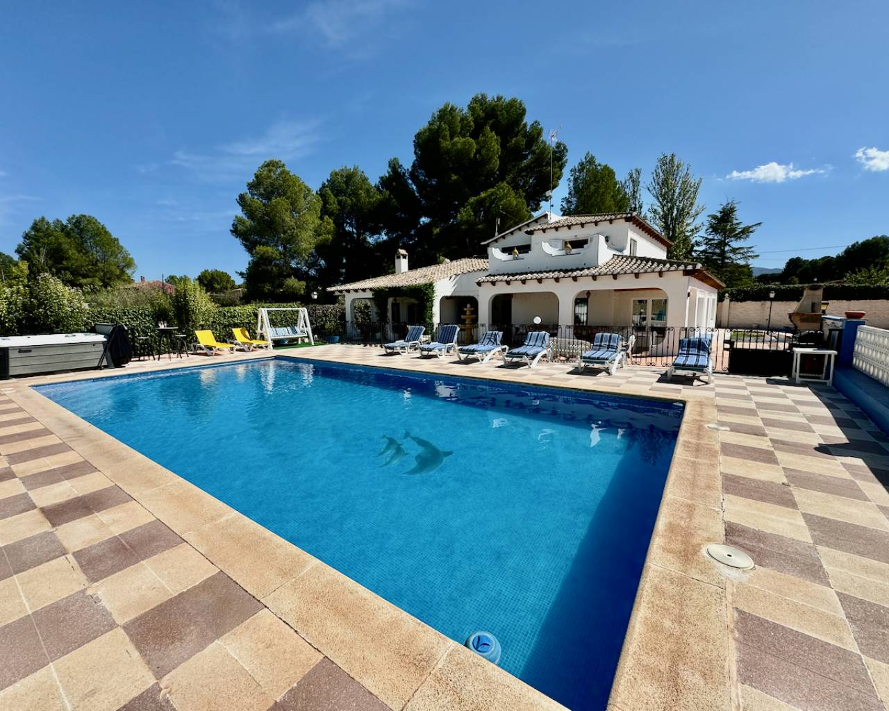 Finca / Country Property In Castalla