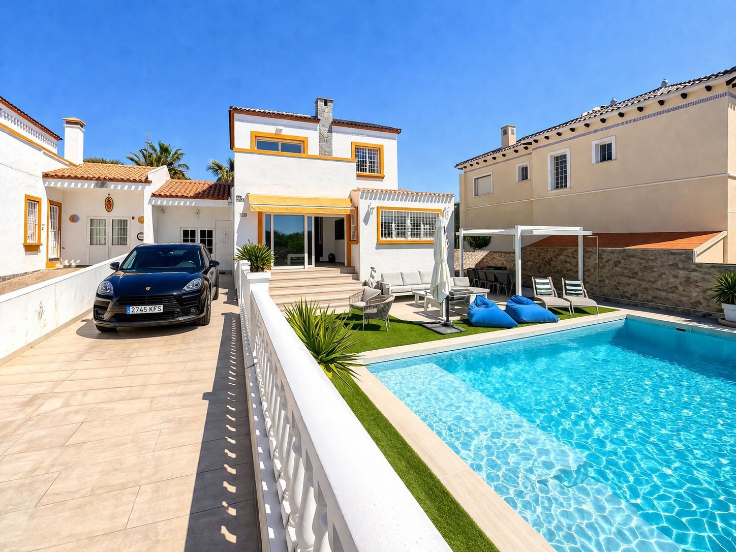 Detached House In Los Dolses