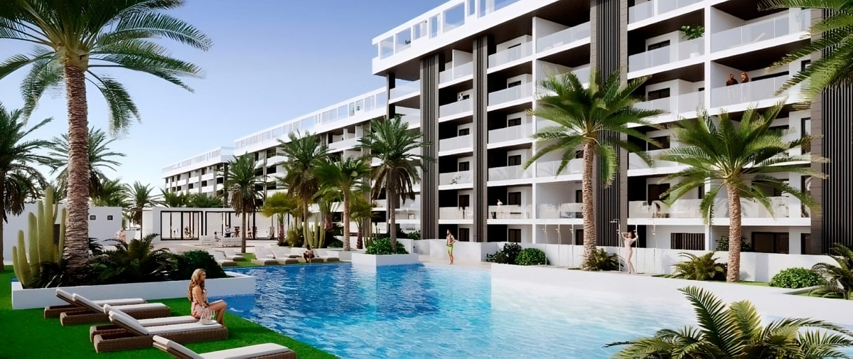 Apartment - Top Floor Apartment In Torrevieja